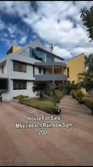 Nyumba ya vyumba vitano inauzwa Mbezi Beach, Dar Es Salaam (2000 sqm)