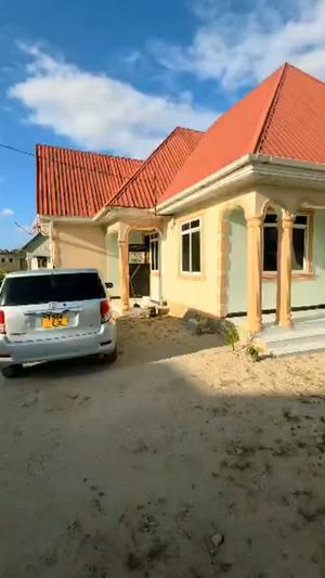 3 Bedrooms House for Sale in Mbagala Chamanzi Shule, Dar Es Salaam (400 sqm) 3 Bedrooms House for Sale in Mbagala Chamanzi Shule, Dar Es Salaam (400 sqm)