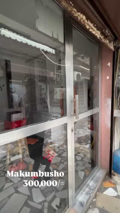 Duka linapangishwa Makumbusho, Dar Es Salaam