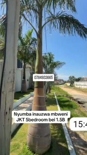 Nyumba ya vyumba vitano inauzwa Mbeweni JKT, Dar Es Salaam