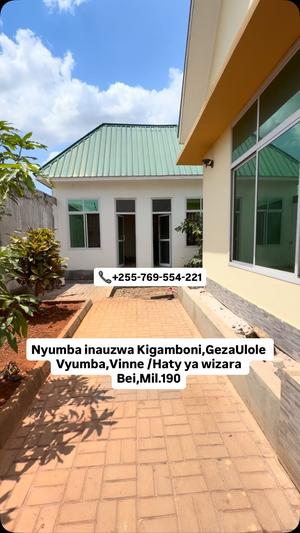 Nyumba ya vyumba vinne inauzwa Kigamboni Gezaulole, Dar Es Salaam (1100 sqm) Nyumba ya vyumba vinne inauzwa Kigamboni Gezaulole, Dar Es Salaam (1100 sqm)