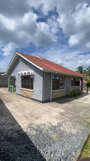 3 Bedrooms House for Rent in Mbezi Beach Africana, Dar Es Salaam 3 Bedrooms House for Rent in Mbezi Beach Africana, Dar Es Salaam