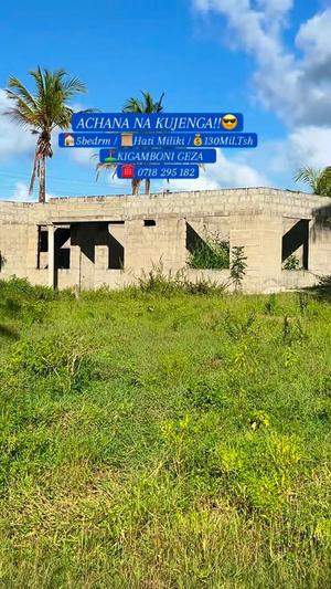 Nyumba ya vyumba vitano inauzwa Kigamboni Geza, Dar Es Salaam (550 sqm)