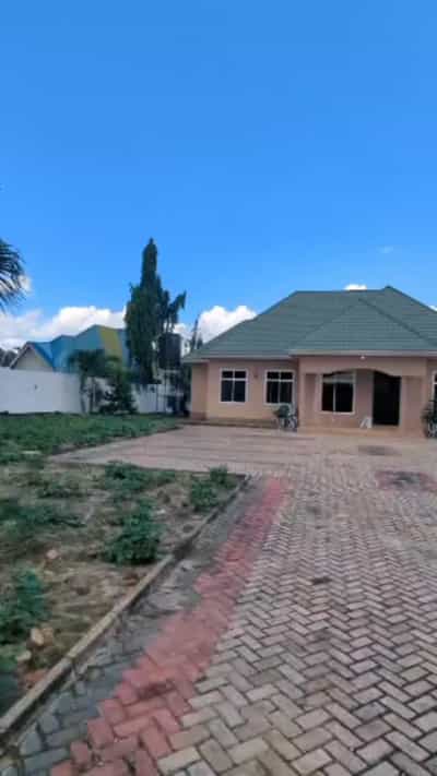 Nyumba ya vyumba vinne inapangishwa Mbezi Kifuru Mwisho, Dar Es Salaam