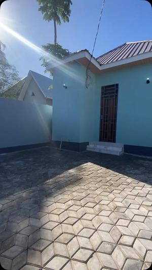 Nyumba ya chumba kimoja inapangishwa Kibugumo, Dar Es Salaam Nyumba ya chumba kimoja inapangishwa Kibugumo, Dar Es Salaam
