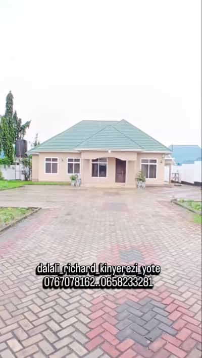 Nyumba ya vyumba vinne inapangishwa Tabata Kinyerezi Kifuru Shule, Dar Es Salaam