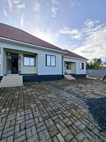 Apartment ya vyumba viwili inapangishwa Goba Njia 4, Dar Es Salaam Apartment ya vyumba viwili inapangishwa Goba Njia 4, Dar Es Salaam