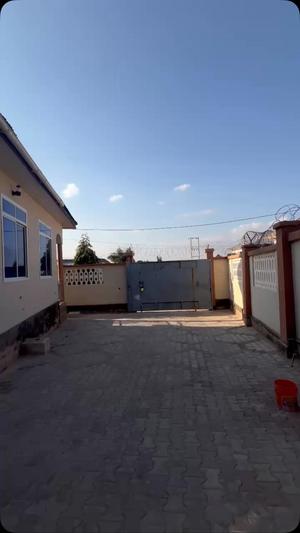 Nyumba ya vyumba viwili inapangishwa Makulu Osterbay, Dodoma Nyumba ya vyumba viwili inapangishwa Makulu Osterbay, Dodoma