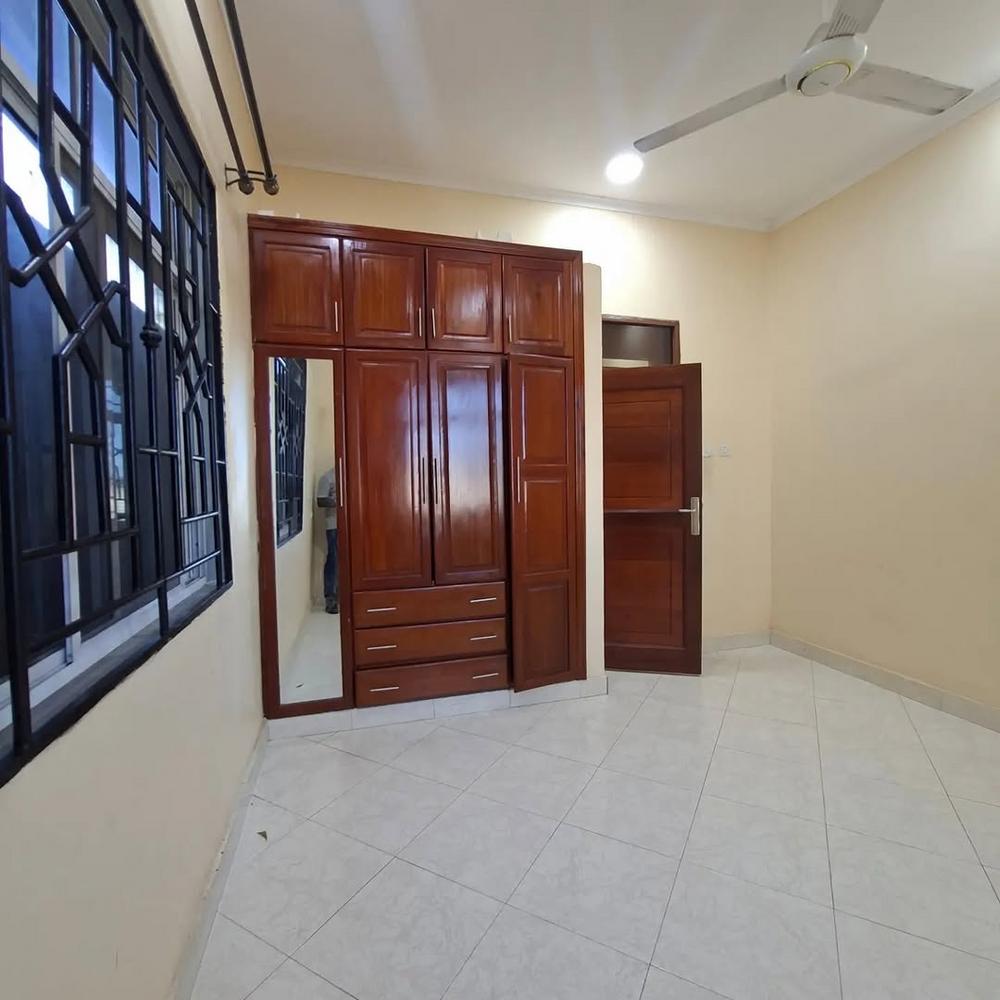 media -1 media -1