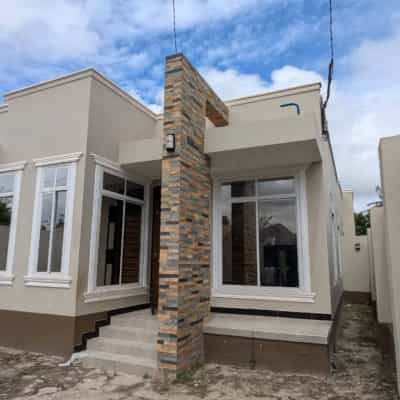 Nyumba ya vyumba viwili inapangishwa Kivule Njiapanda Shule, Dar Es Salaam Nyumba ya vyumba viwili inapangishwa Kivule Njiapanda Shule, Dar Es Salaam