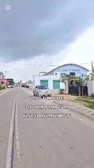 Kiwanja kinauzwa Kinondoni, Dar Es Salaam (400 sqm)