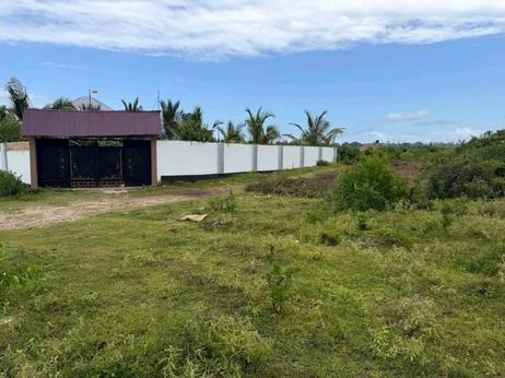 Beach Plot for Sale in Makunduchi Kigaeni, Zanzibar - Unguja South (2800 sqm) Beach Plot for Sale in Makunduchi Kigaeni, Zanzibar - Unguja South (2800 sqm)