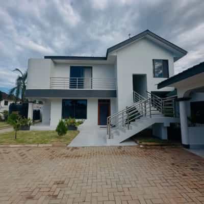 Apartment (Furnished) ya vyumba viwili inapangishwa Mbezi Beach, Dar Es Salaam Apartment (Furnished) ya vyumba viwili inapangishwa Mbezi Beach, Dar Es Salaam