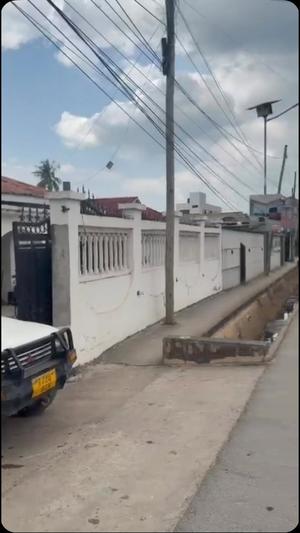 Nyumba ya vyumba vitatu inapangishwa Mikocheni B, Dar Es Salaam Nyumba ya vyumba vitatu inapangishwa Mikocheni B, Dar Es Salaam