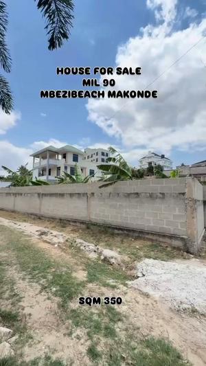 Nyumba ya vyumba vitatu inauzwa Mbezi Beach Makonde, Dar Es Salaam (350 sqm) Nyumba ya vyumba vitatu inauzwa Mbezi Beach Makonde, Dar Es Salaam (350 sqm)