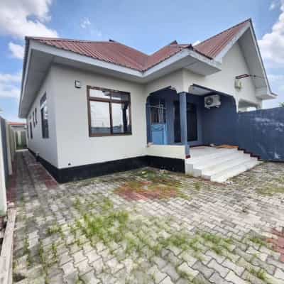 Nyumba ya vyumba vitatu inapangishwa Kitunda Mwanagati, Dar Es Salaam