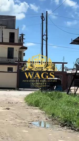 Kiwanja kinauzwa Victoria, Dar Es Salaam sqm 350