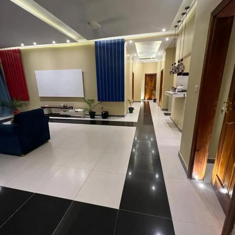 media -6