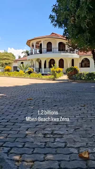 Nyumba ya vyumba 6 inauzwa MBEZI BEACH KWA ZENA, Dar Es Salaam (2100 sqm) Nyumba ya vyumba 6 inauzwa MBEZI BEACH KWA ZENA, Dar Es Salaam (2100 sqm)