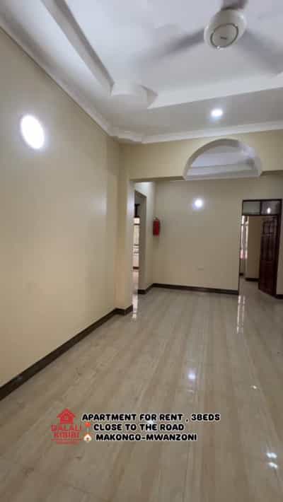 Apartment ya vyumba vitatu inapangishwa Makongo Mwanzo, Dar Es Salaam
