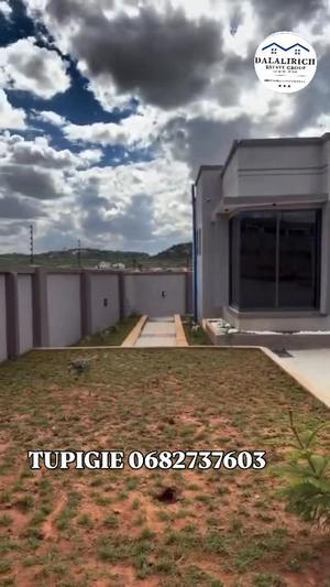 Nyumba ya vyumba vinne inauzwa Mkalama (614 sqm)