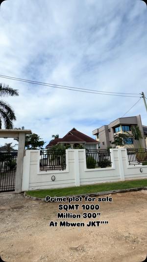 Kiwanja kinauzwa Mbweni JKT, Dar Es Salaam sqm 1000