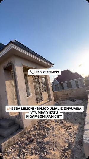 Nyumba ya vyumba vitatu inauzwa Dar Es Salaam (300 sqm)