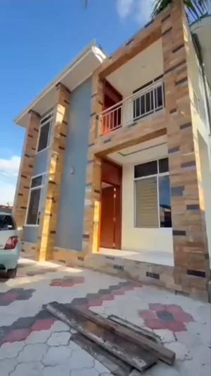 Nyumba/Apartment ya vyumba vitatu inapangishwa Sinza Madukani, Dar Es Salaam Nyumba/Apartment ya vyumba vitatu inapangishwa Sinza Madukani, Dar Es Salaam