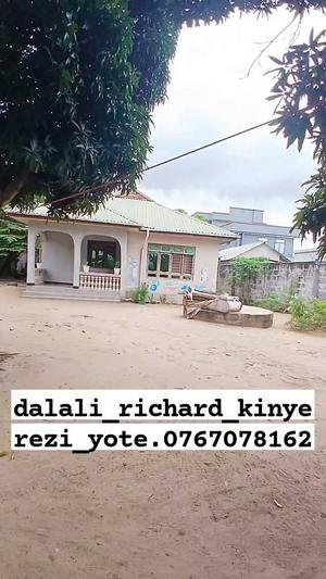 3 Bedrooms House for Sale in Tabata Kinyerezi, Dar Es Salaam (750 sqm) 3 Bedrooms House for Sale in Tabata Kinyerezi, Dar Es Salaam (750 sqm)
