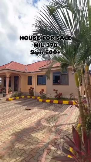 4 Bedrooms House for Sale in Madale Mivumoni, Dar Es Salaam (500 sqm)