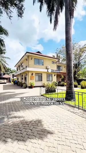 Kiwanja kinauzwa Mikocheni, Dar Es Salaam (1300 sqm) Kiwanja kinauzwa Mikocheni, Dar Es Salaam (1300 sqm)