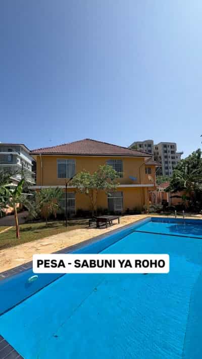Nyumba ya vyumba vitano inauzwa Mikocheni Regents, Dar Es Salaam (1250 sqm)