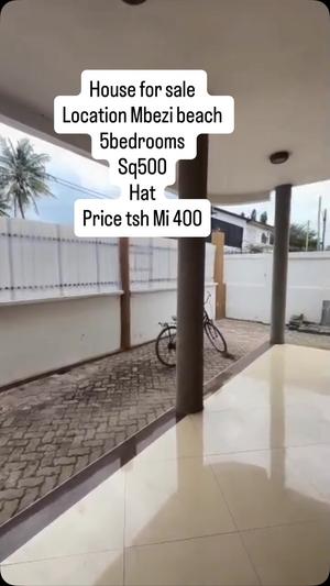 Nyumba ya vyumba vitano inauzwa Mbezi Beach, Dar Es Salaam (500 sqm)