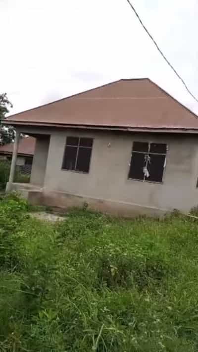 Kiwanja kinauzwa Mbezi Mpiji Mkombozi, Dar Es Salaam (1600 sqm) Kiwanja kinauzwa Mbezi Mpiji Mkombozi, Dar Es Salaam (1600 sqm)