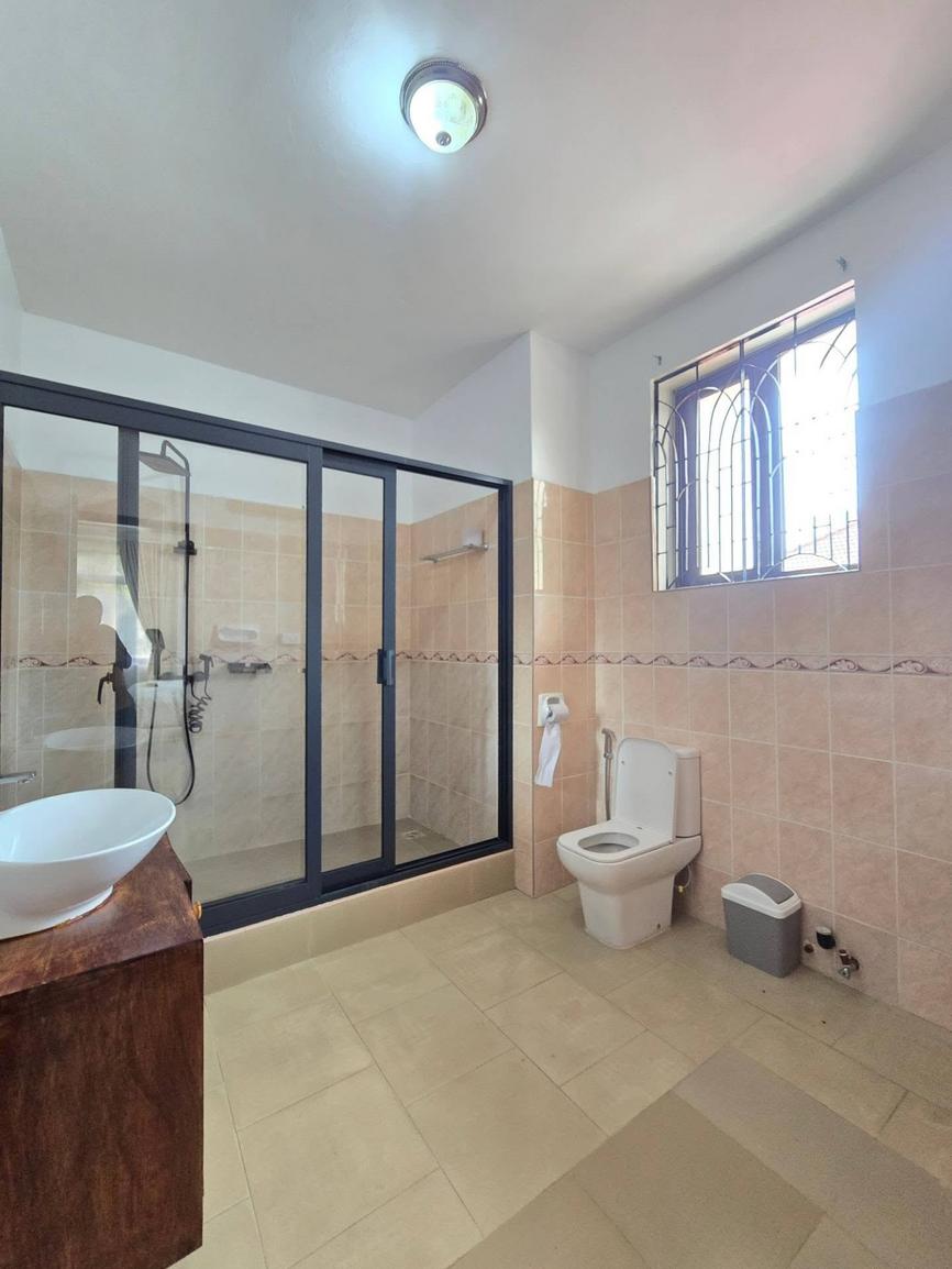media -4