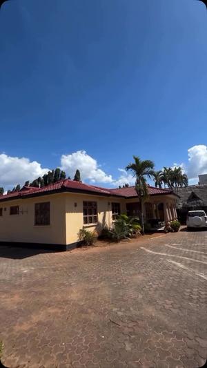 Nyumba (Furnished) ya vyumba vinne inapangishwa Bahari Beach, Dar Es Salaam Nyumba (Furnished) ya vyumba vinne inapangishwa Bahari Beach, Dar Es Salaam