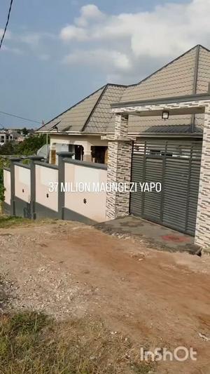 Kiwanja kinauzwa Madale Polisi, Dar Es Salaam (400 sqm)