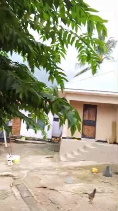 Nyumba ya vyumba 10 inauzwa Mbezi Mpiji Magoe, Dar Es Salaam (400 sqm)