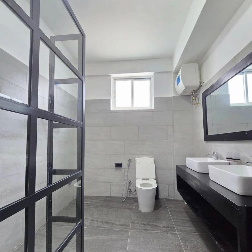 media -8