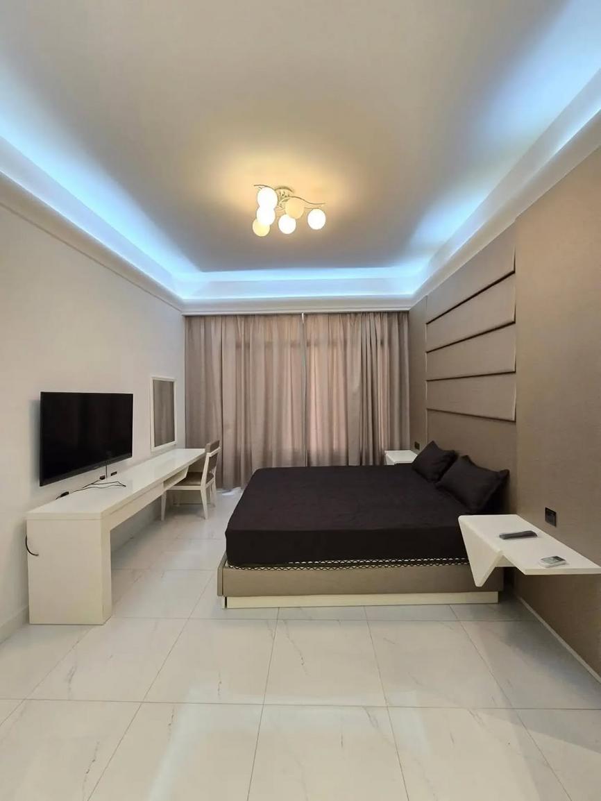 media -3