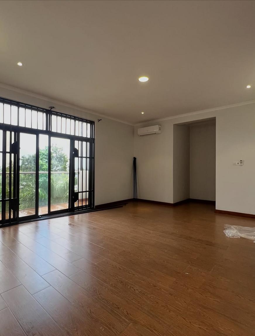 media -2 media -2