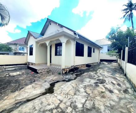 4 Bedrooms House for Rent in Kimara Baruti, Dar Es Salaam