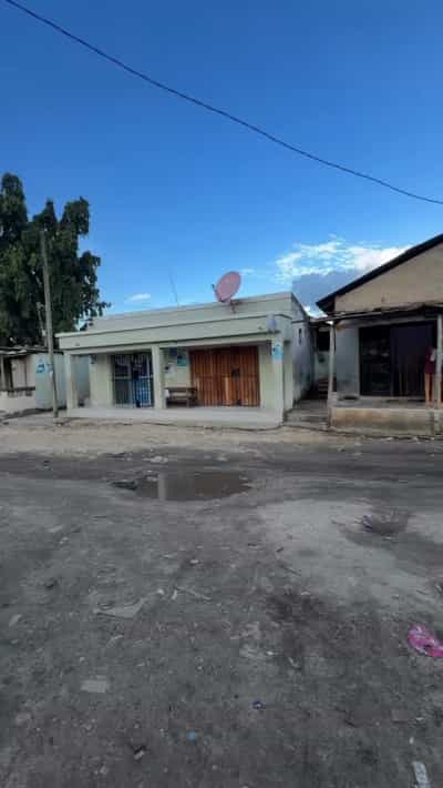 Kiwanja kinauzwa Kinondoni, Dar Es Salaam (250 sqm)