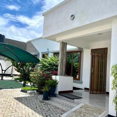 Nyumba/Apartment (Furnished) ya vyumba vitatu inapangishwa Msasani, Dar Es Salaam Nyumba/Apartment (Furnished) ya vyumba vitatu inapangishwa Msasani, Dar Es Salaam