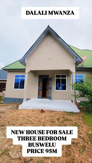 Nyumba ya vyumba vitatu inauzwa Buswelu, Mwanza (700 sqm)