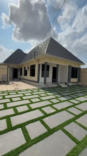 Nyumba inauzwa Kigamboni Kibada, Dar Es Salaam (450 sqm) Nyumba inauzwa Kigamboni Kibada, Dar Es Salaam (450 sqm)