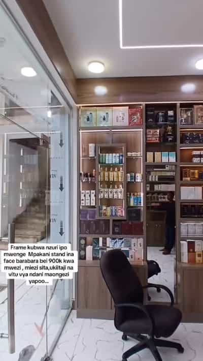 Frame ya Biashara inapangishwa Mwenge Mpakani, Dar Es Salaam Frame ya Biashara inapangishwa Mwenge Mpakani, Dar Es Salaam