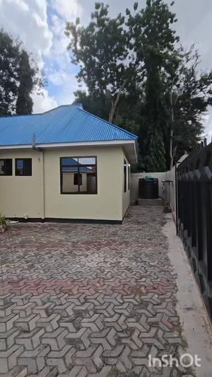 Nyumba/Apartment ya vyumba viwili inapangishwa Tabata Kinyerezi Mbuyuni, Dar Es Salaam Nyumba/Apartment ya vyumba viwili inapangishwa Tabata Kinyerezi Mbuyuni, Dar Es Salaam