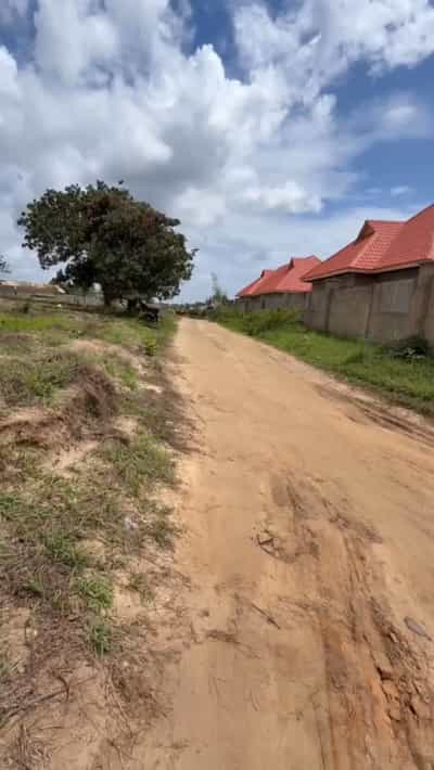 Kiwanja kinauzwa Madale Road, Dar Es Salaam