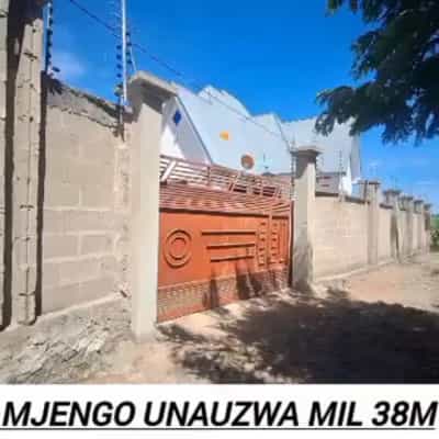 Nyumba ya vyumba vitatu inauzwa Buhongwa Bulale, Mwanza (600 sqm)